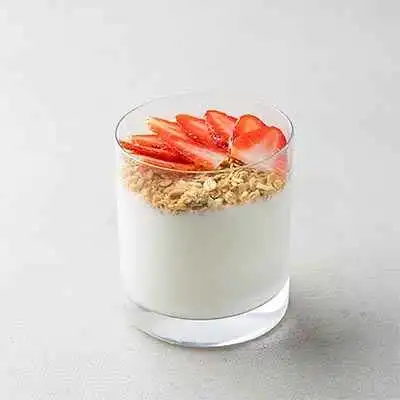 Organic Strawberry Greek Yogurt Bowl